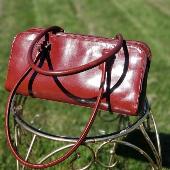 HOBO Handbags - HOBO INTERNATIONAL Leather Shoulder Barrel